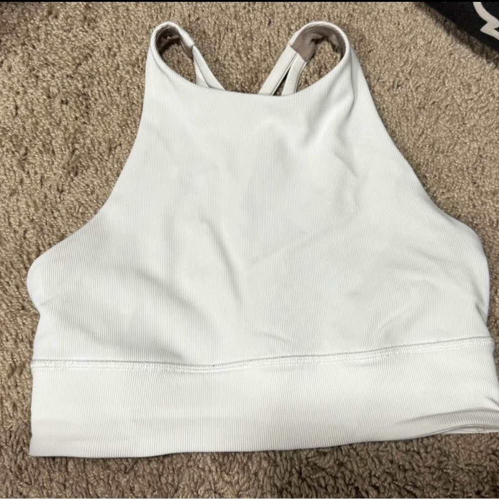 Lululemon sports bra size 6.
